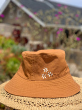 Load image into Gallery viewer, Daisy Bucket Hat