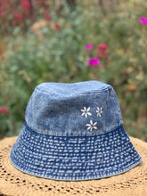 Load image into Gallery viewer, Daisy Bucket Hat
